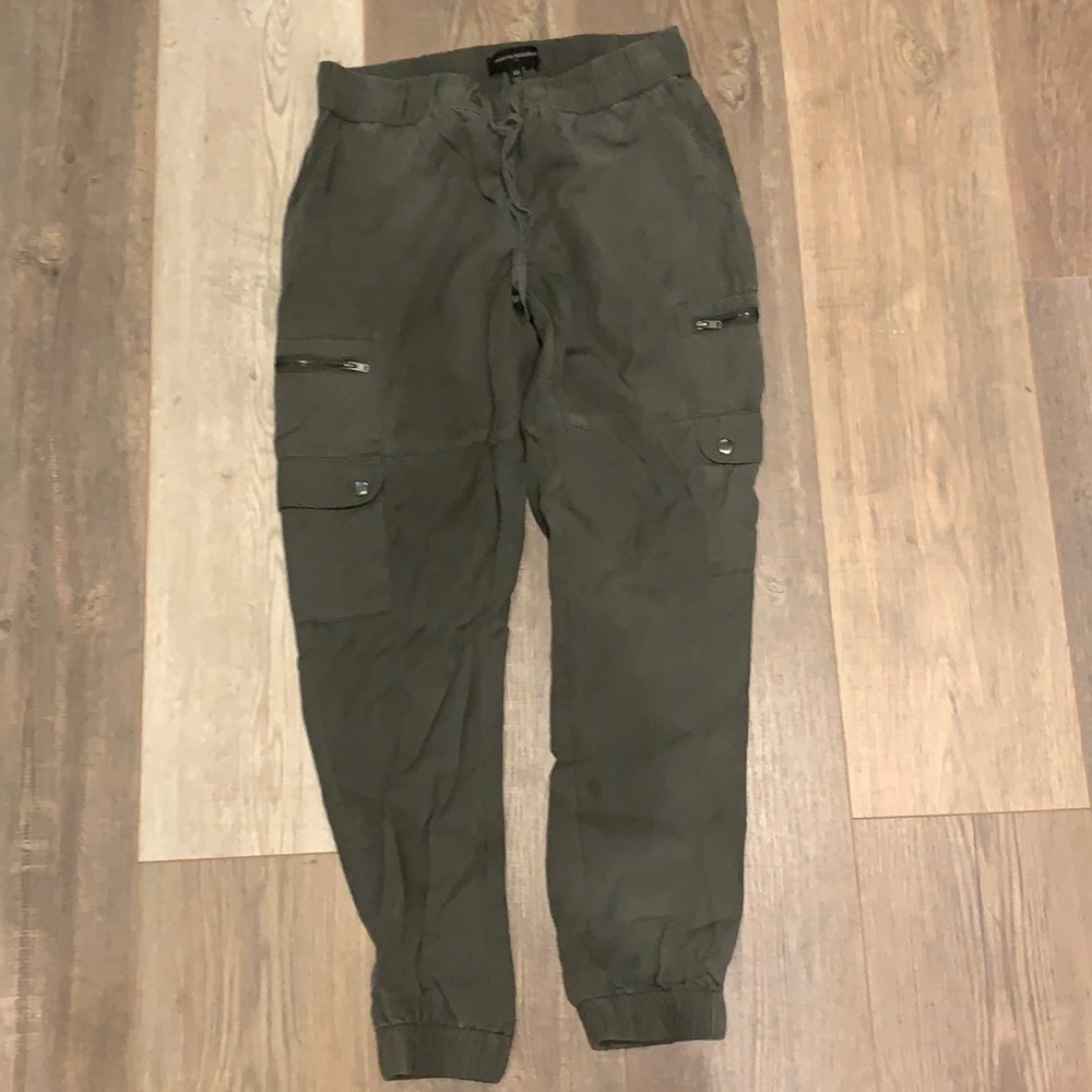 Women’s army style pant